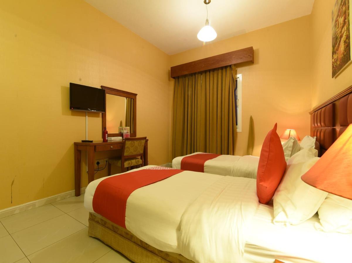 Oyo 274 California Suites Fuyaira Exterior foto