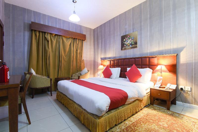 Oyo 274 California Suites Fuyaira Exterior foto
