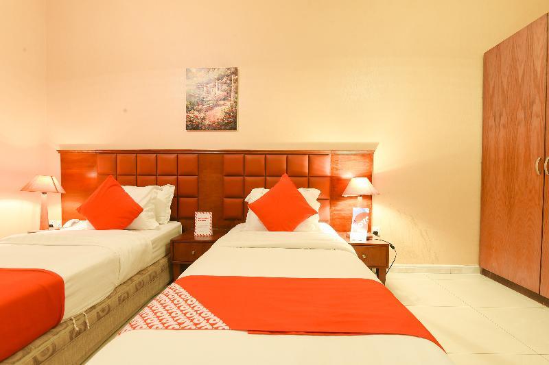 Oyo 274 California Suites Fuyaira Exterior foto