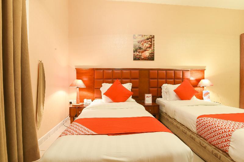 Oyo 274 California Suites Fuyaira Exterior foto